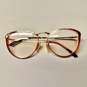 Elegant vintage  Gold and Brown Women's Glass frame Gucci
